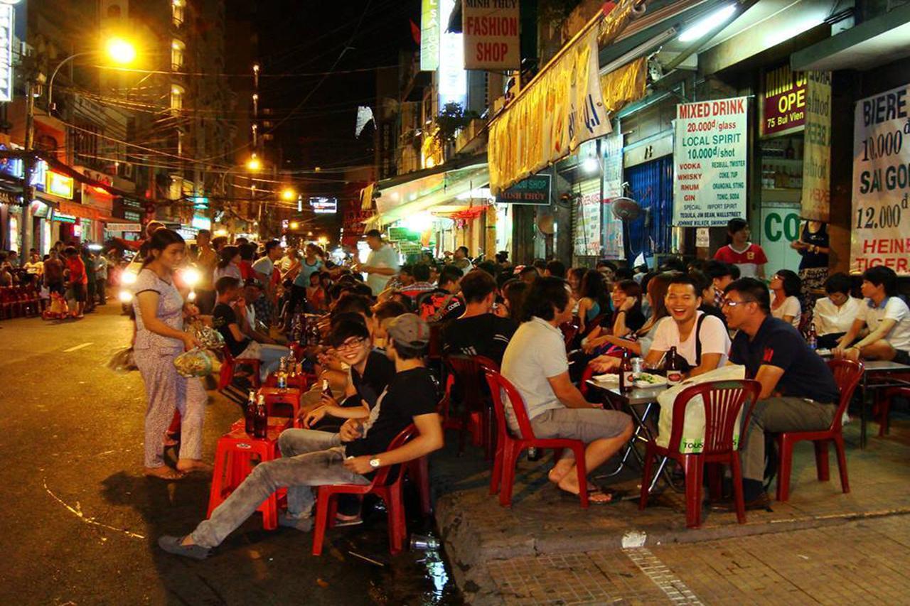 Hangout Hostel Hcm (Adults Only) Ho Chi Minh-stad Buitenkant foto