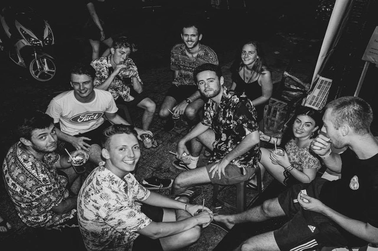 Hangout Hostel Hcm (Adults Only) Ho Chi Minh-stad Buitenkant foto