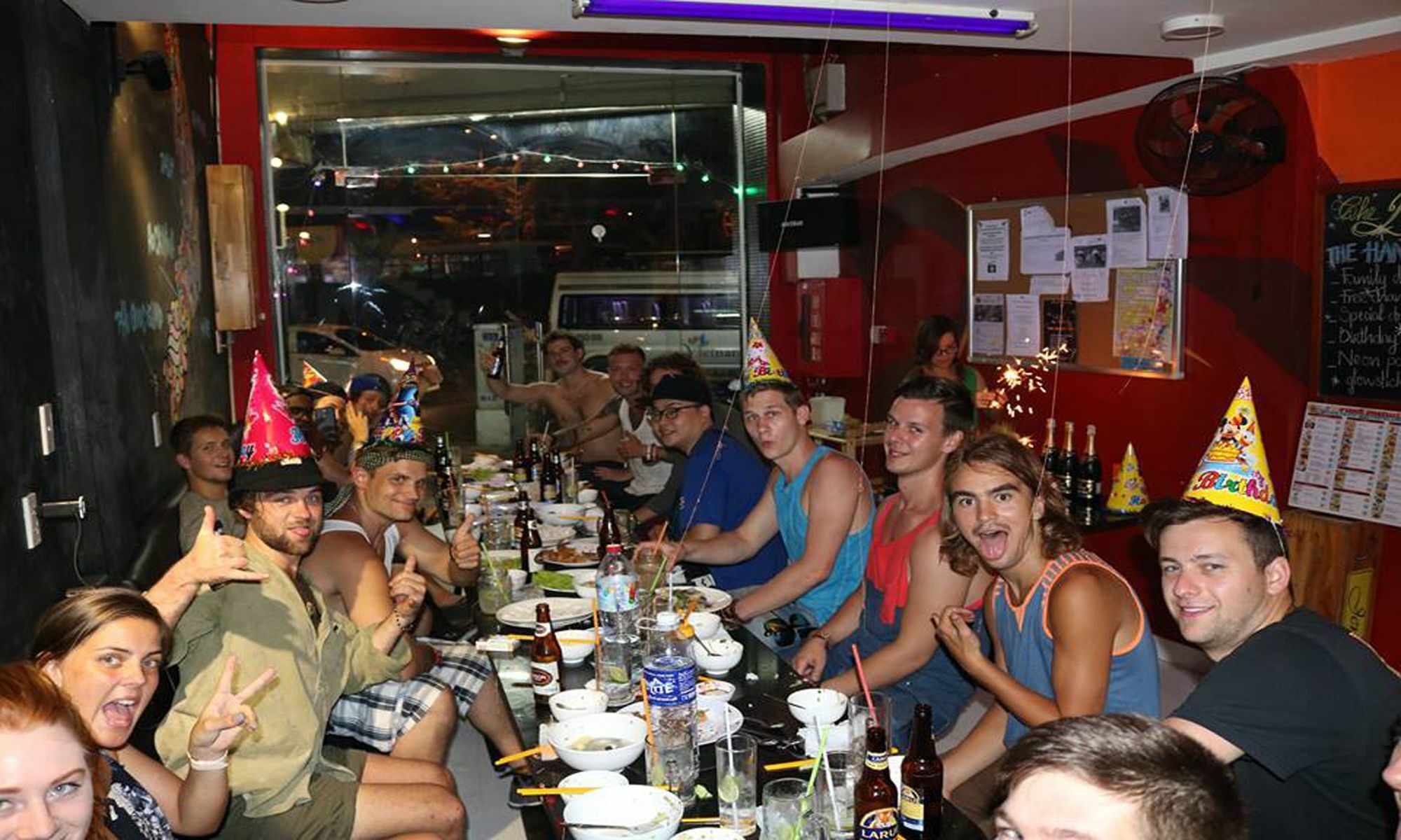 Hangout Hostel Hcm (Adults Only) Ho Chi Minh-stad Buitenkant foto