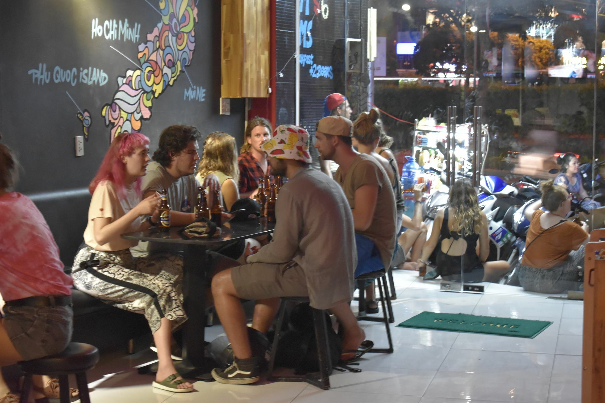 Hangout Hostel Hcm (Adults Only) Ho Chi Minh-stad Buitenkant foto